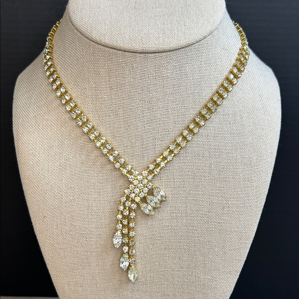 Elegant Gold Rhinestone Necklace